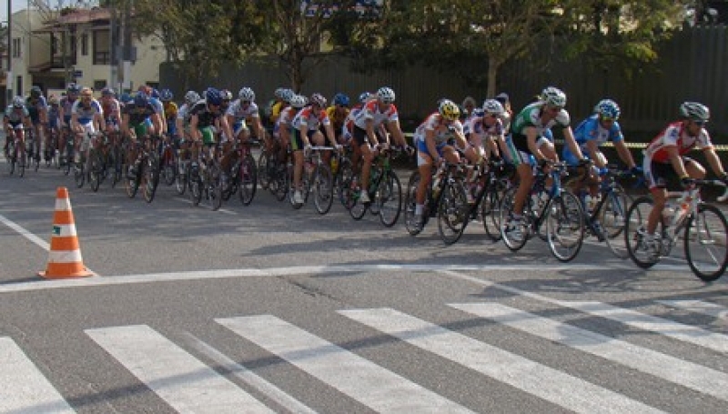 Ciclista da equipe de Florianópolis vence última etapa da Rutas de América no Uruguai.