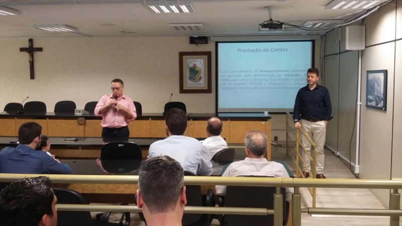 Transparência e Controle faz apresentação na Câmara Municipal