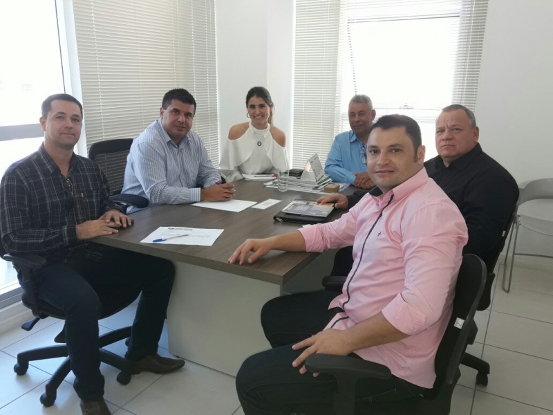 Vereadores de São Jerônimo(RS) visitam Florianópolis para conhecer o Caminhão do Peixe 100% Manezinho