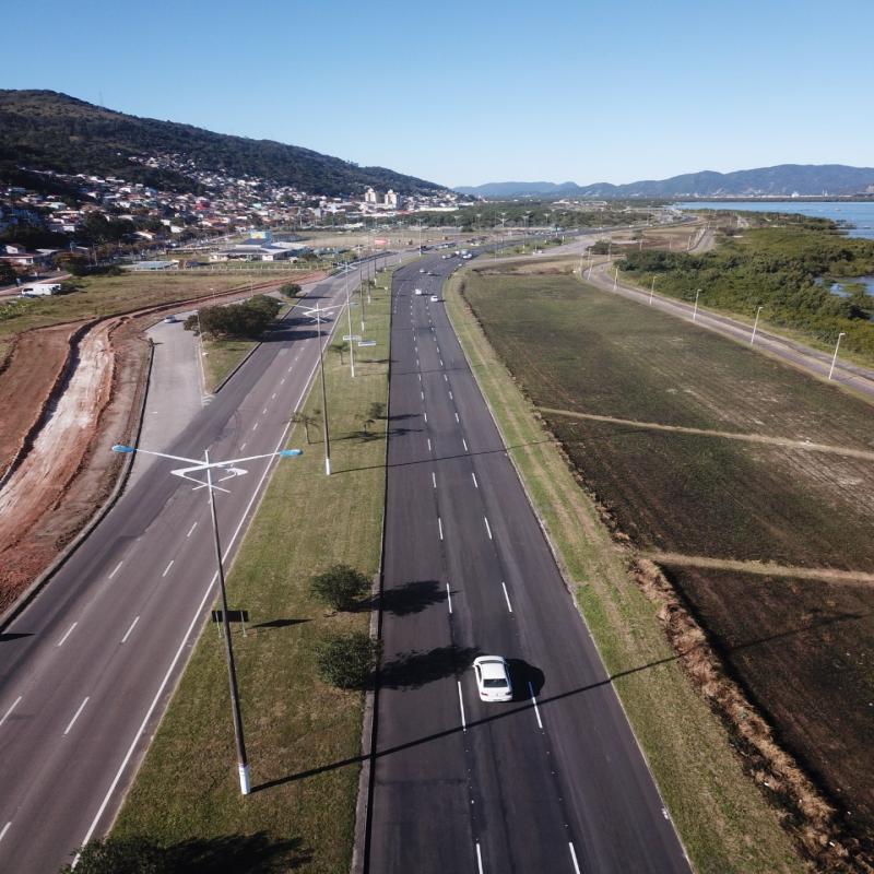 Repavimentação da Via Expressa Sul chega à metade da obra