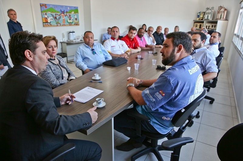 Prefeitura assina convênio para o Carnaval 2017