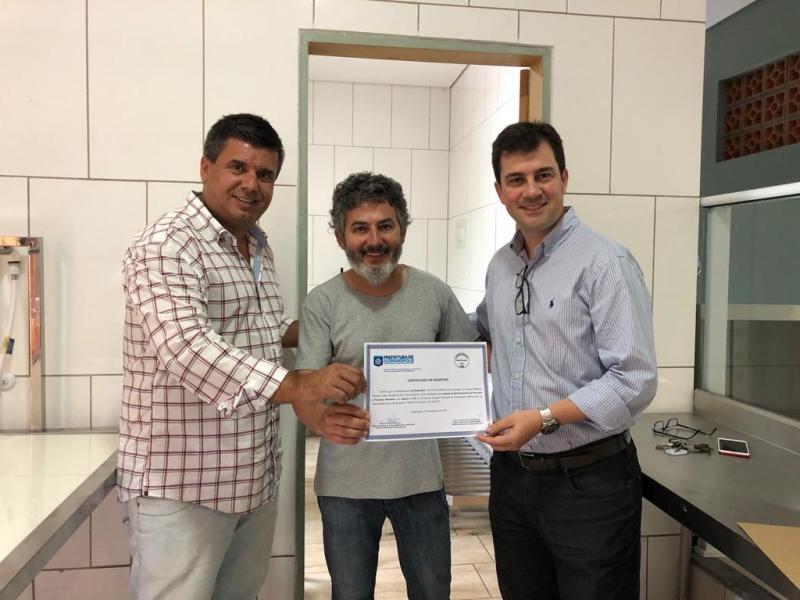 Ostradamus recebe certificado SIM