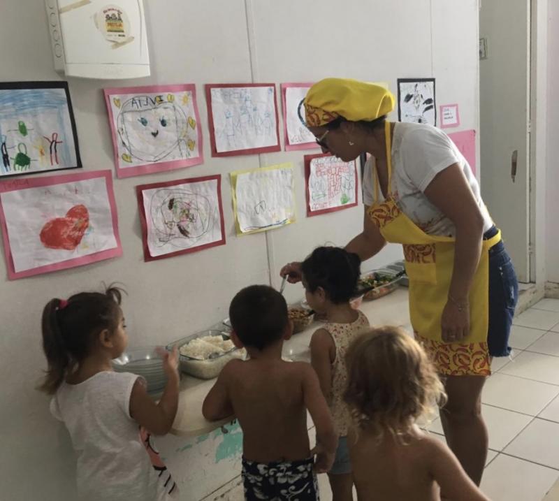 Neim Elisabete Anderle promove integração na hora da refeição