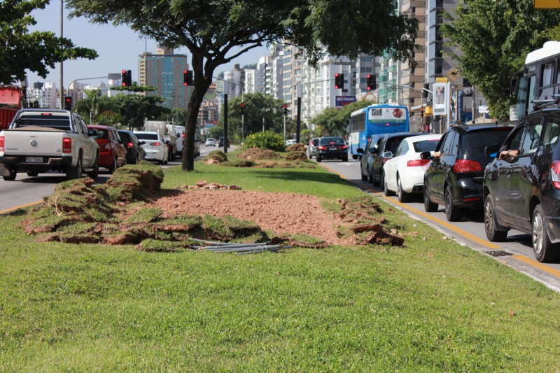 Beira Mar Norte irá receber novos canteiros