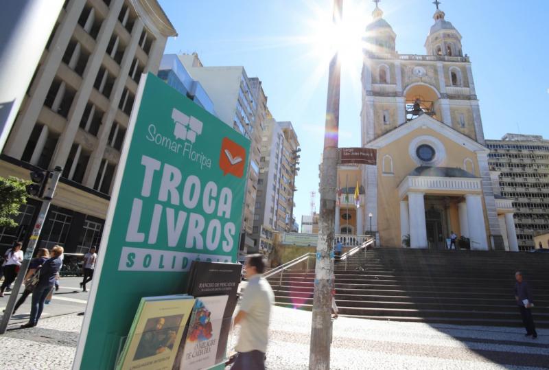Prefeitura de Florianópolis incentiva a troca solidária de livros