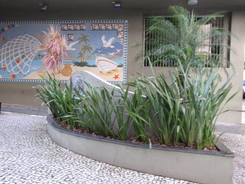 Jardins da Câmara Municipal são revitalizados