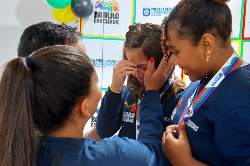 A primeira medalha, a gente não esquece: torneio do Bairro Educador