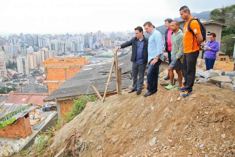 Prefeitura inicia obra de contenção na Mariquinha