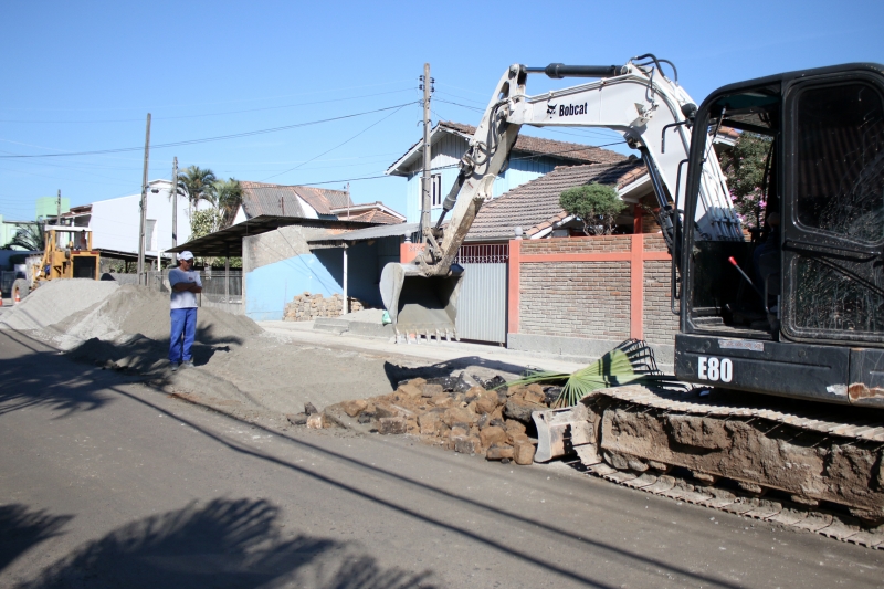 Com tempo bom, obras voltam ao ritmo acelerado