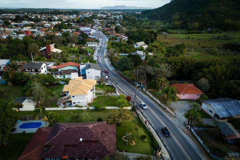 Prefeitura de Florianópolis finaliza asfaltamento da Rodovia João Gualberto Soares (SC-406), no Rio Vermelho