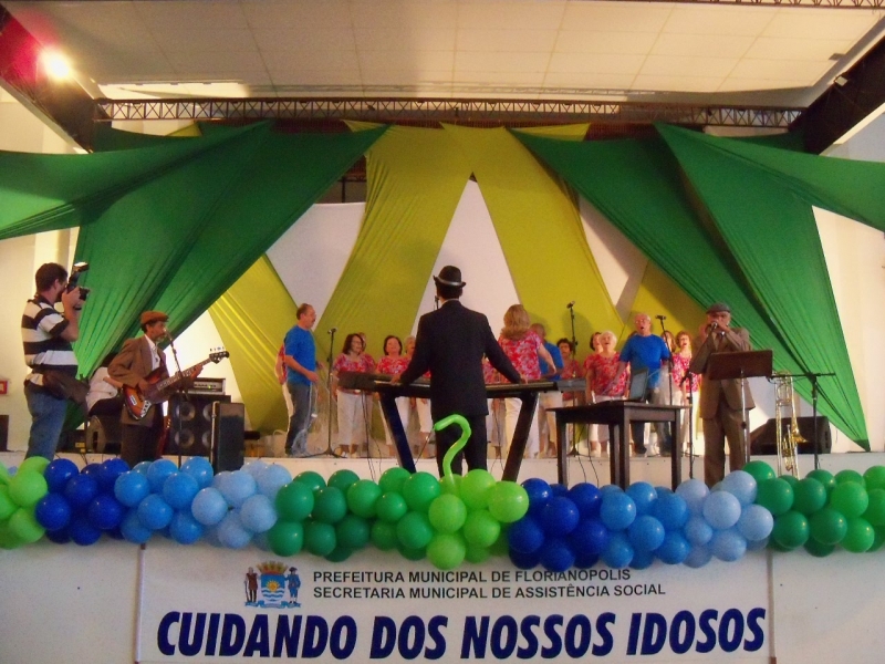 Emoção e arte: Festival de Talentos da Terceira Idade reúne cerca de 850 idosos