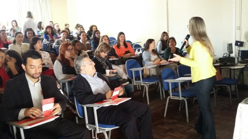 Evento mostra importância da literatura em sala