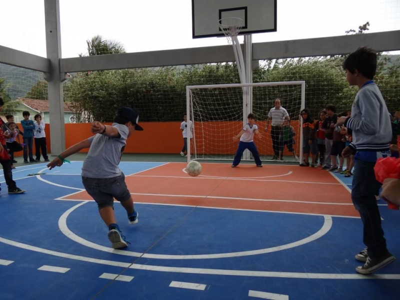Escola inaugura quadra coberta nesta sexta-feira