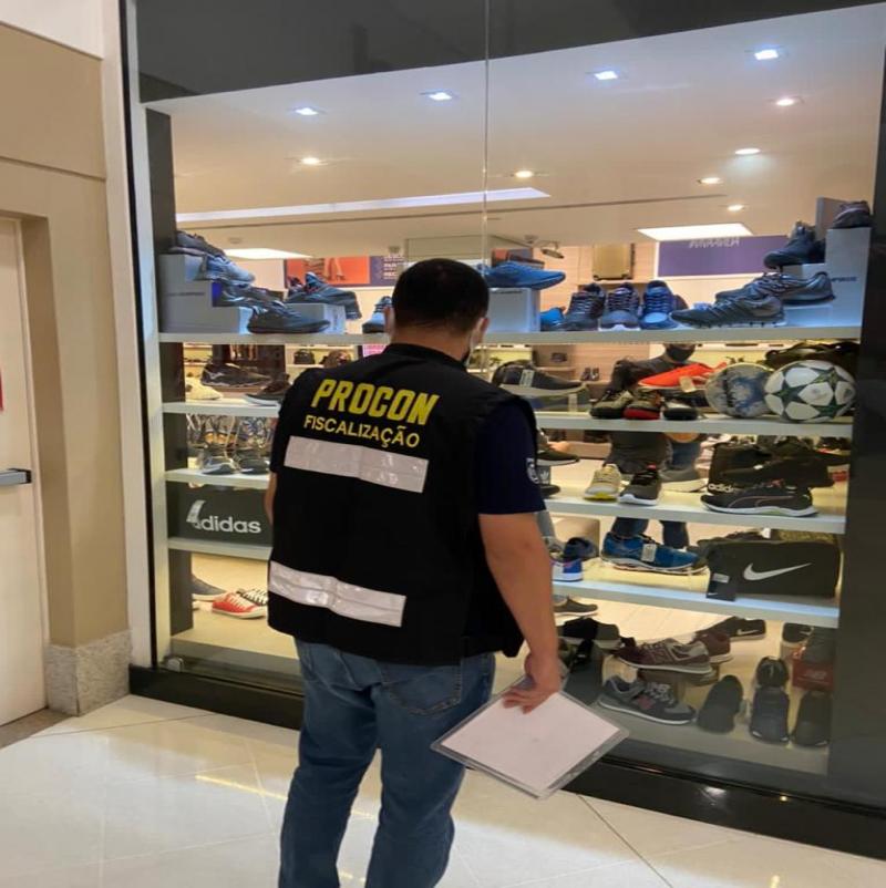 Procon Municipal de Florianópolis fiscaliza lojas para a Black Friday