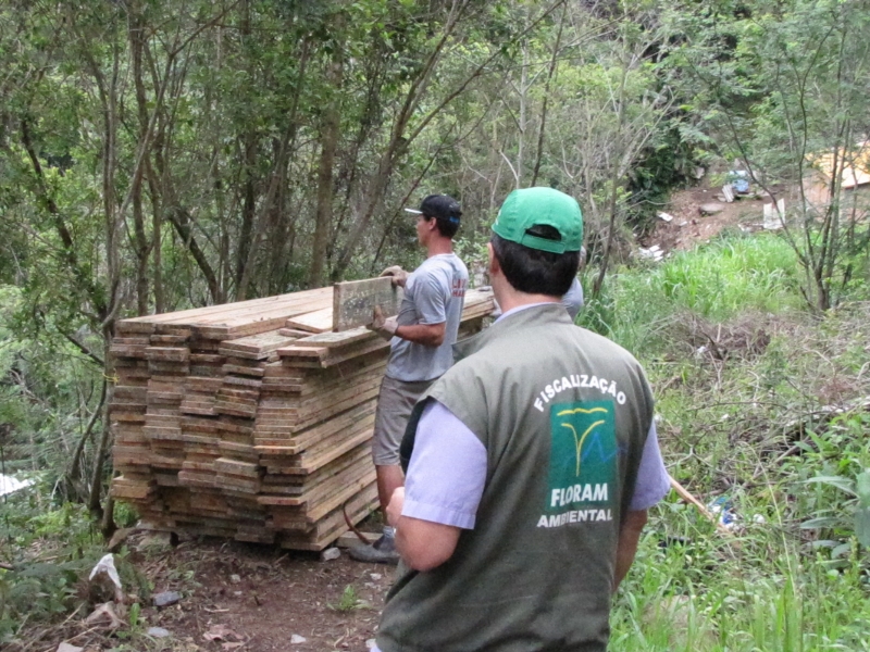 FLORAM faz nova apreensão no Morro da Cruz