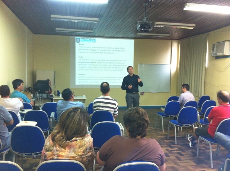 Novos servidores recebem capacitação