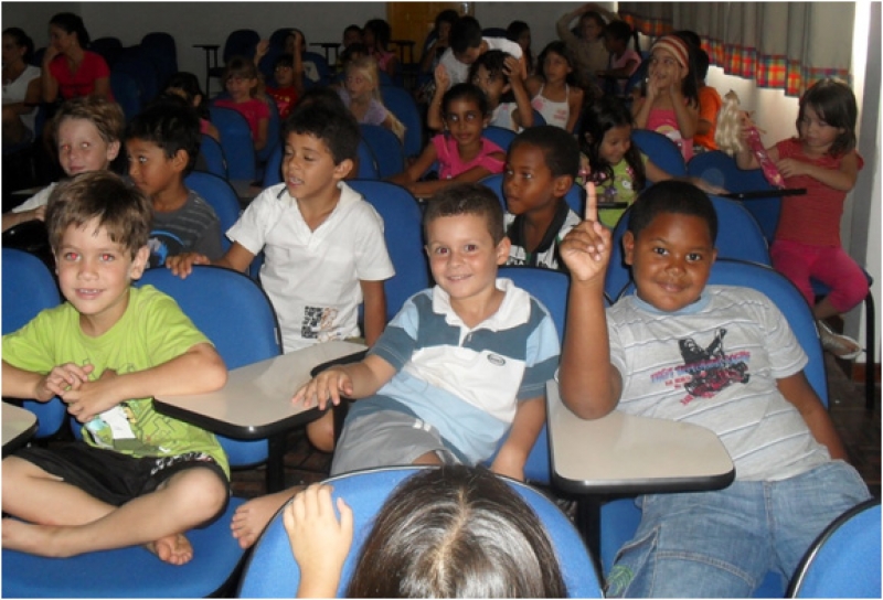 Escola João Gonçalves Pinheiro participa da Hora do Planeta