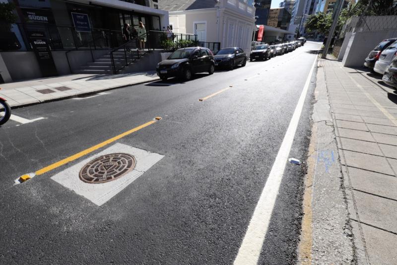 Asfaltaço da Rua Cristóvão Nunes Pires fica pronto em um mês