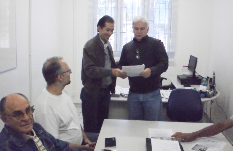 Comunidade do Rio Tavares entrega abaixo-assinado