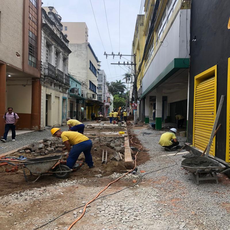 Trecho da Rua dos Ilhéus reaberto ao tráfego nesta segunda-feira (30)