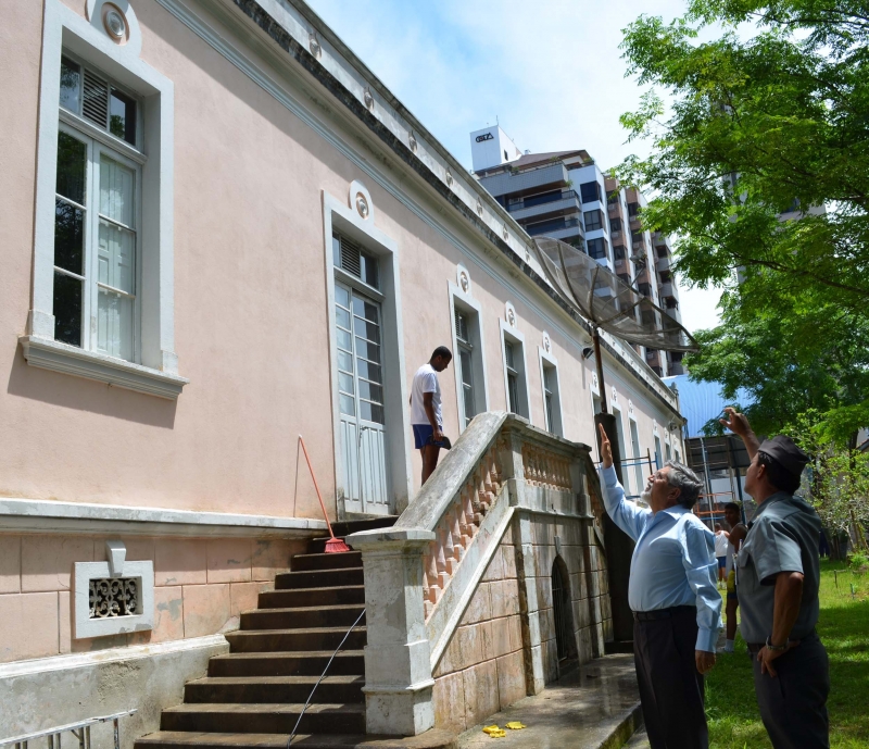 Começa a revitalização da Escola Básica Silveira de Souza em Florianópolis