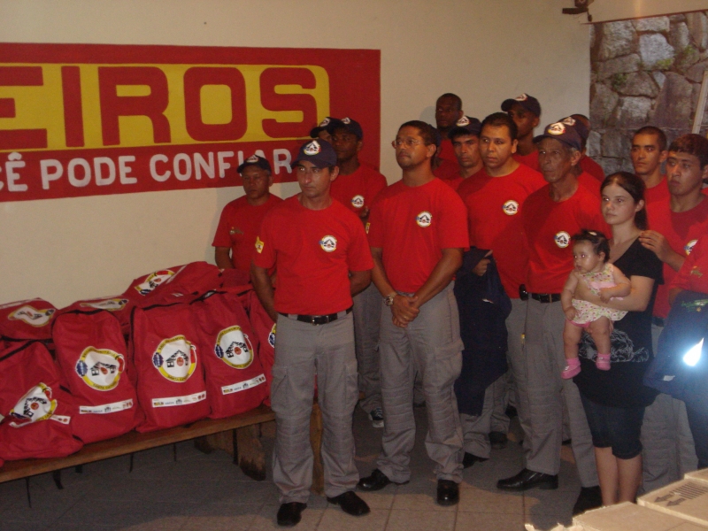 Formatura de mais uma turma de Bombeiros Comunitários