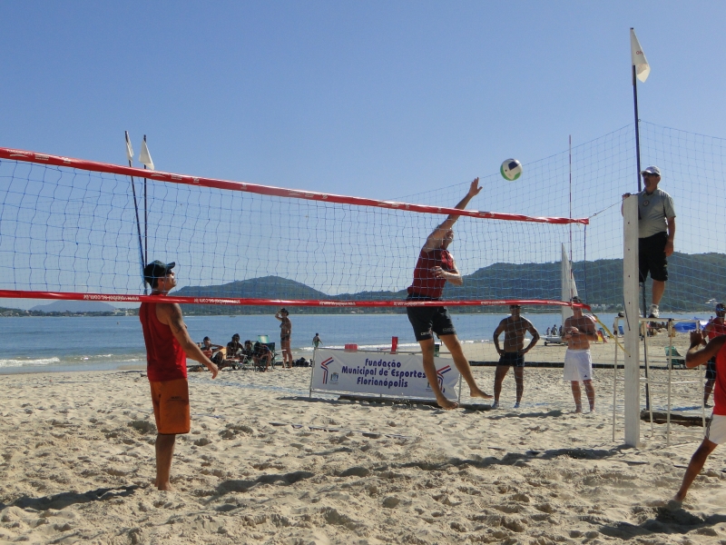Circuito nacional Sub 21 de vôlei de praia agita Canasvieiras 