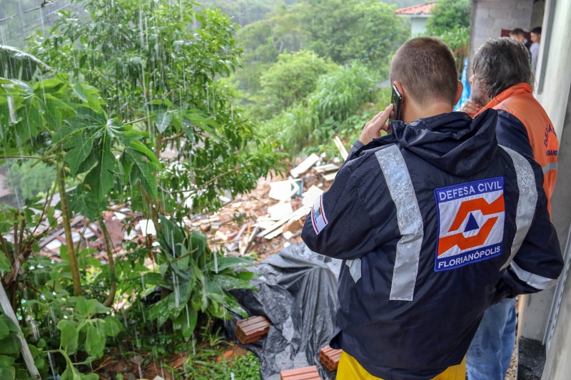 Chuva mantém Prefeitura em alerta nas próximas 24 horas
