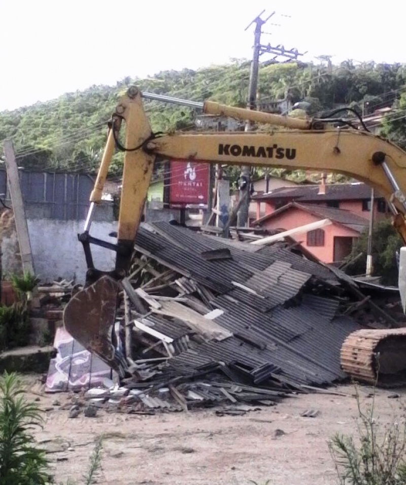 Em Brasília, prefeito busca liberar obra de elevado