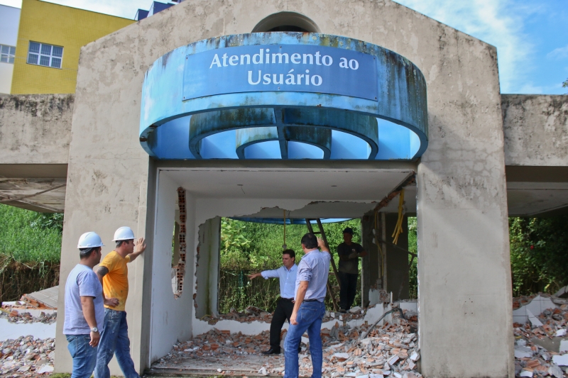 Mercado do Continente: edital sai por estes dias