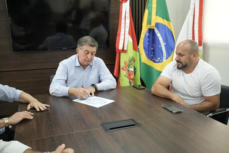 Prefeitura dá ordem de serviço para obra de R$1,1 mi nos Ingleses